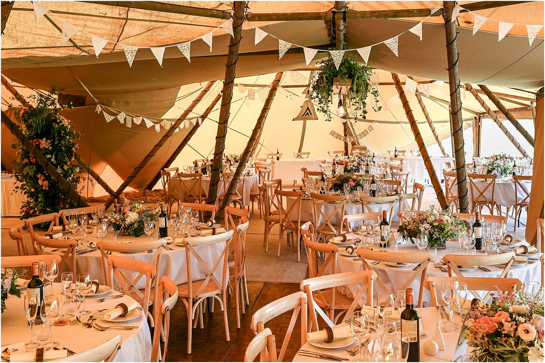 pendle-hill-tipi-wedding-_0055.jpg