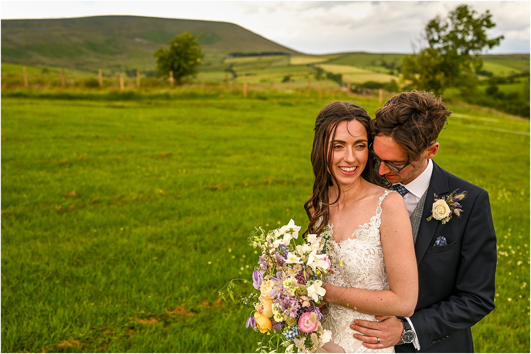 pendle-hill-tipi-wedding-_0077.jpg