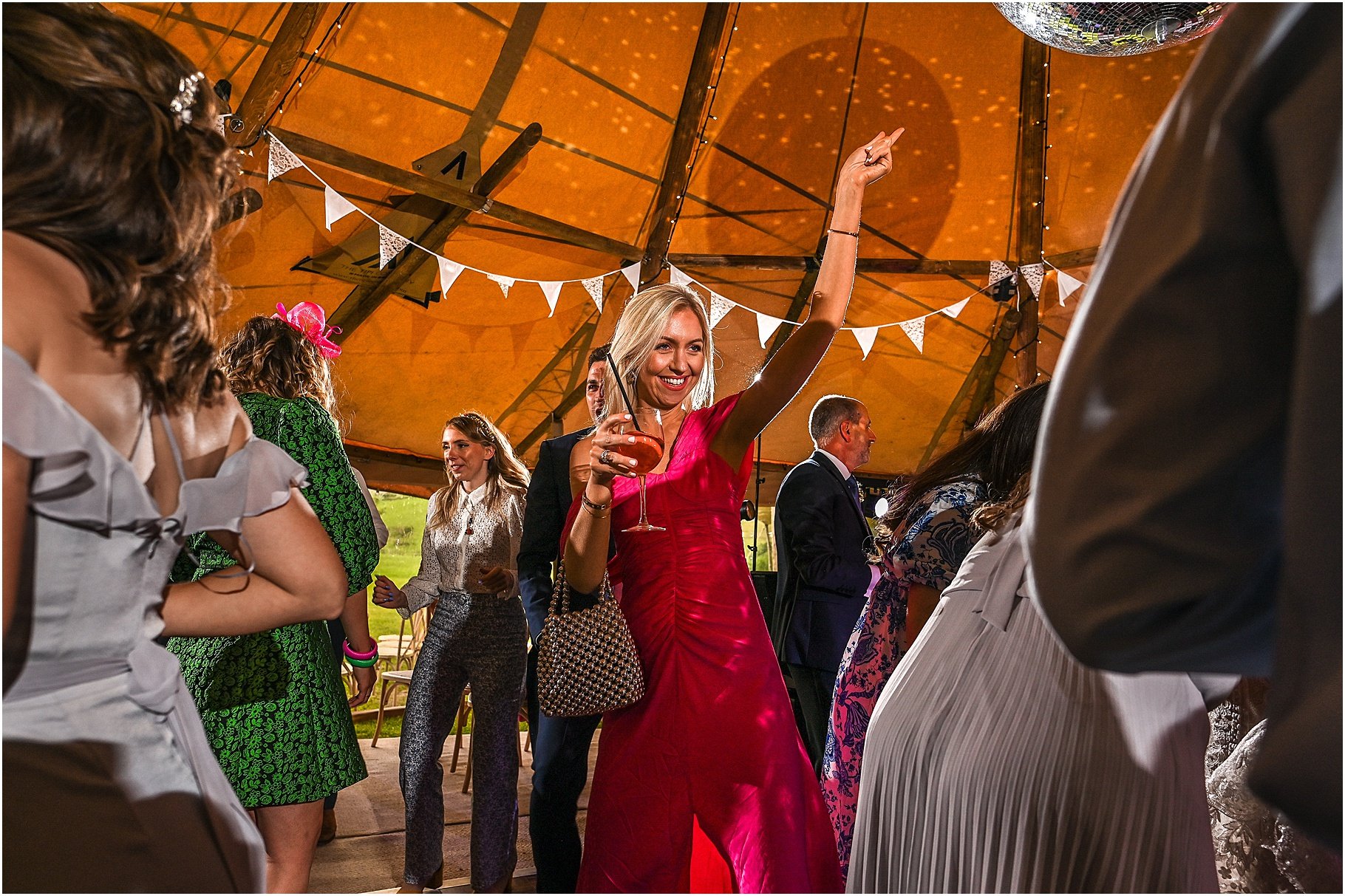 pendle-hill-tipi-wedding-_0116.jpg