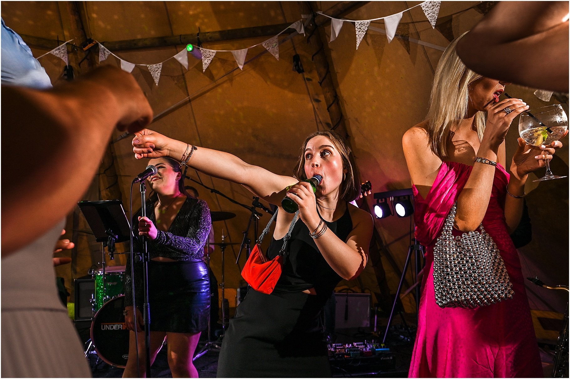 pendle-hill-tipi-wedding-_0127.jpg