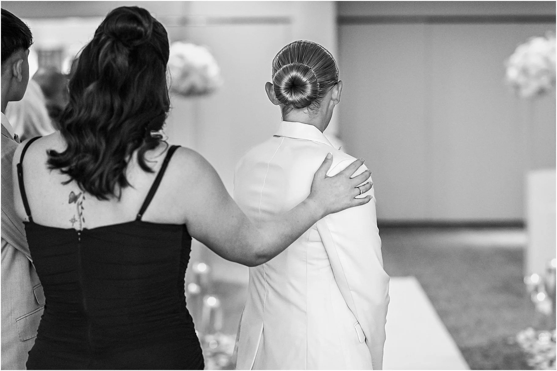 ribby-hall-lesbian-wedding_0026.jpg