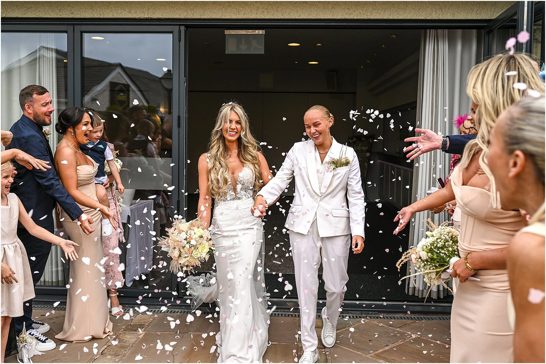 ribby-hall-lesbian-wedding_0038.jpg