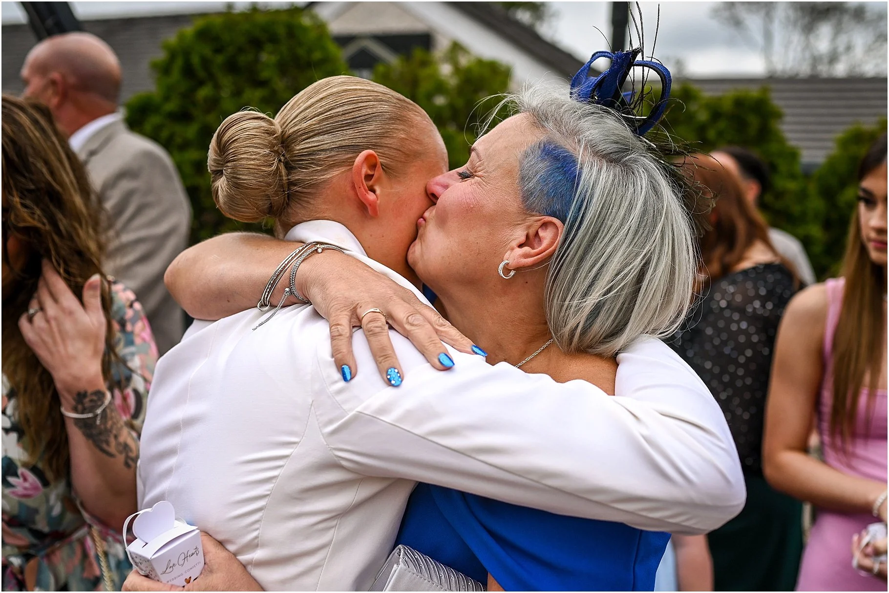 ribby-hall-lesbian-wedding_0039.jpg