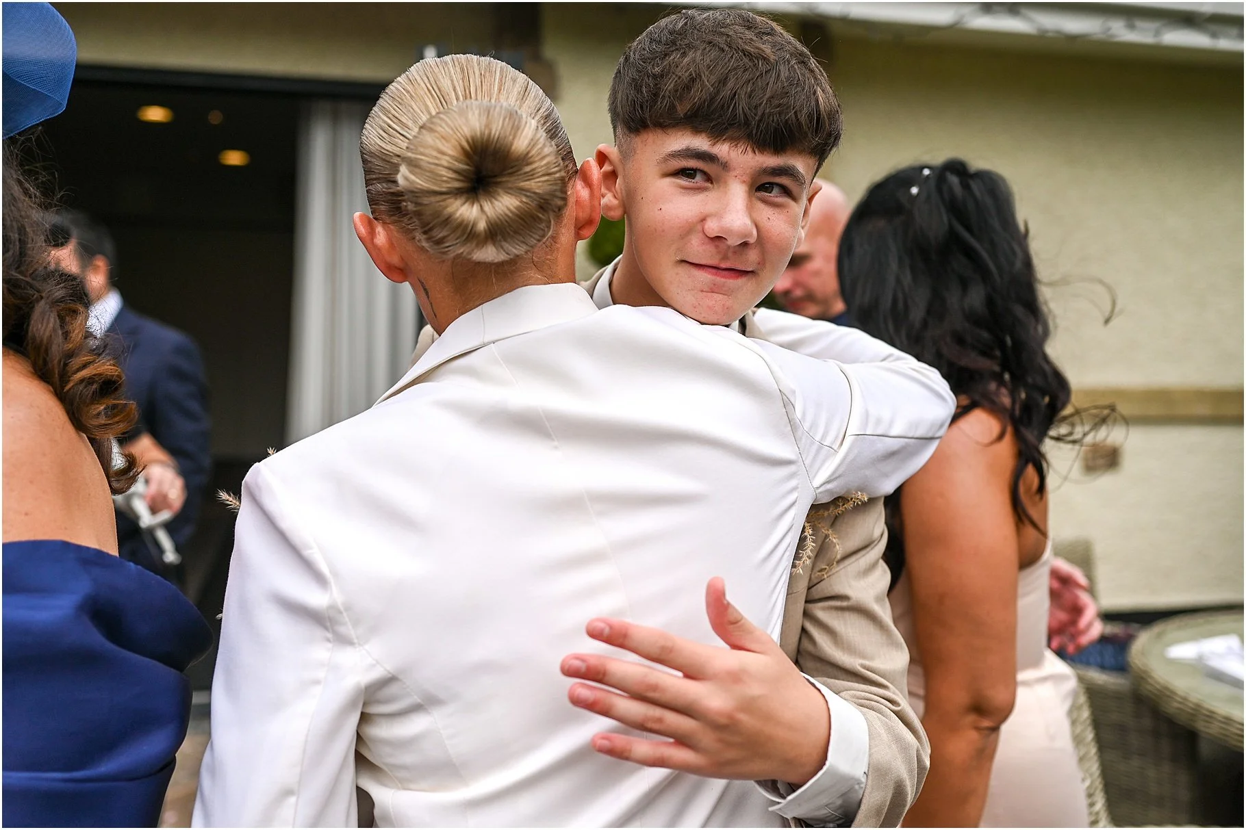 ribby-hall-lesbian-wedding_0043.jpg