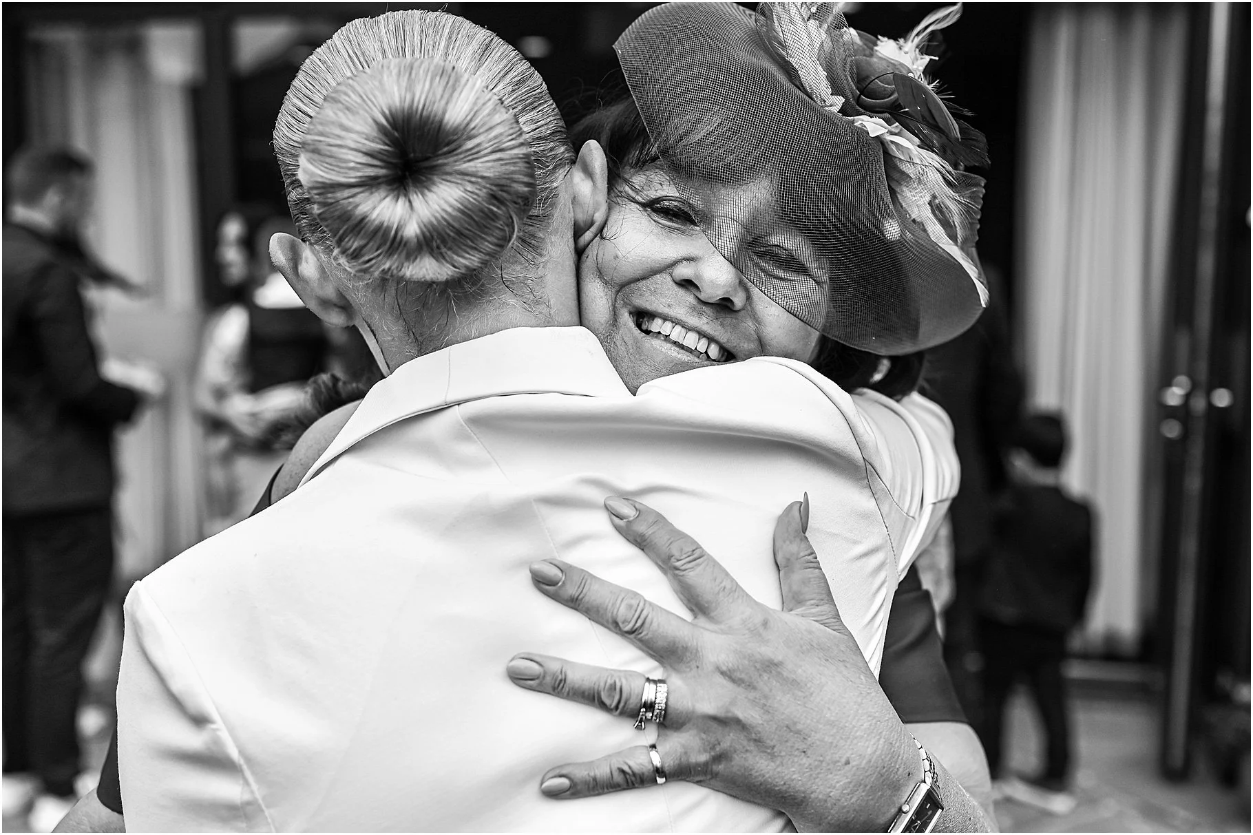 ribby-hall-lesbian-wedding_0044.jpg