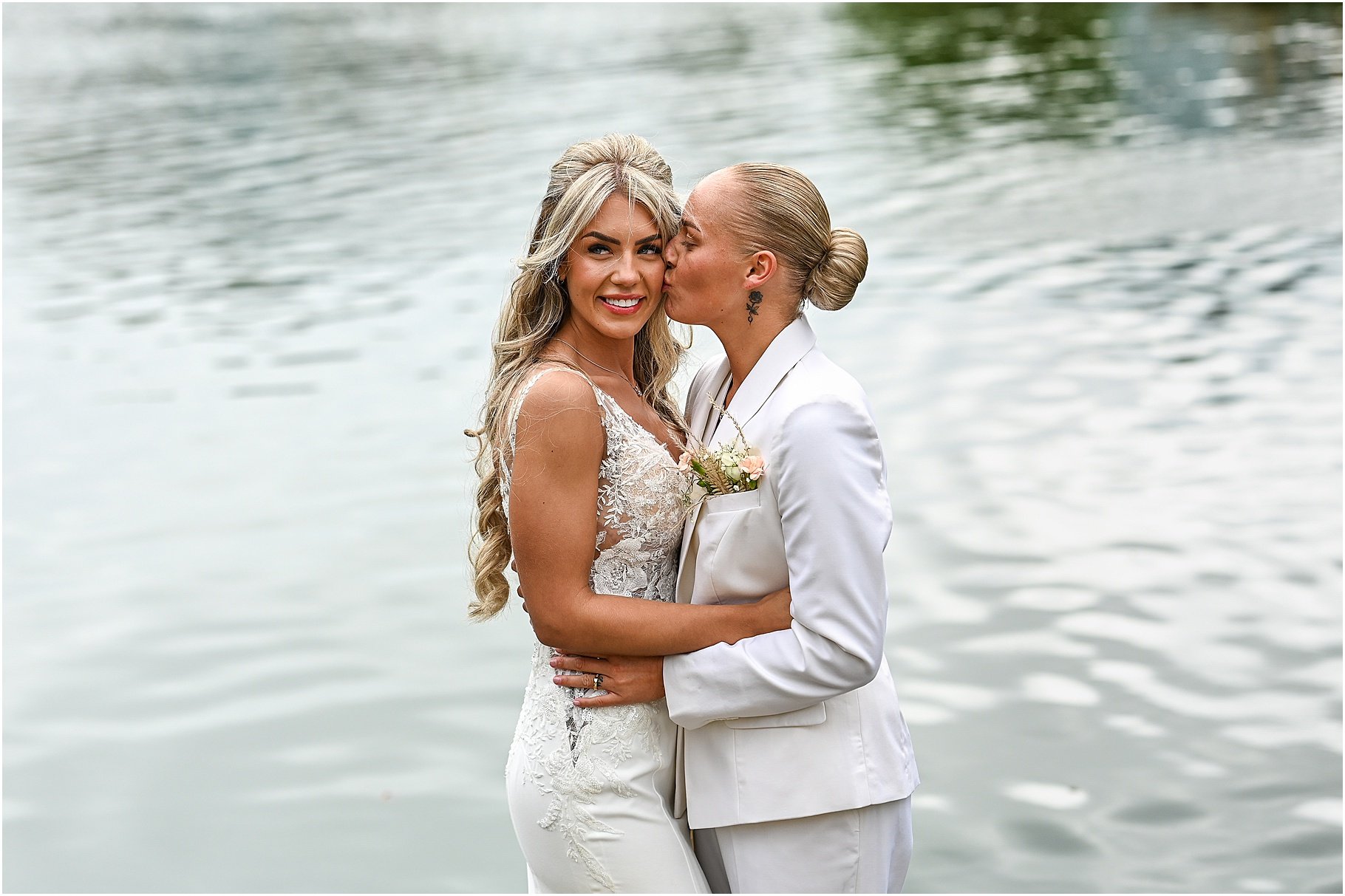 ribby-hall-lesbian-wedding_0051.jpg