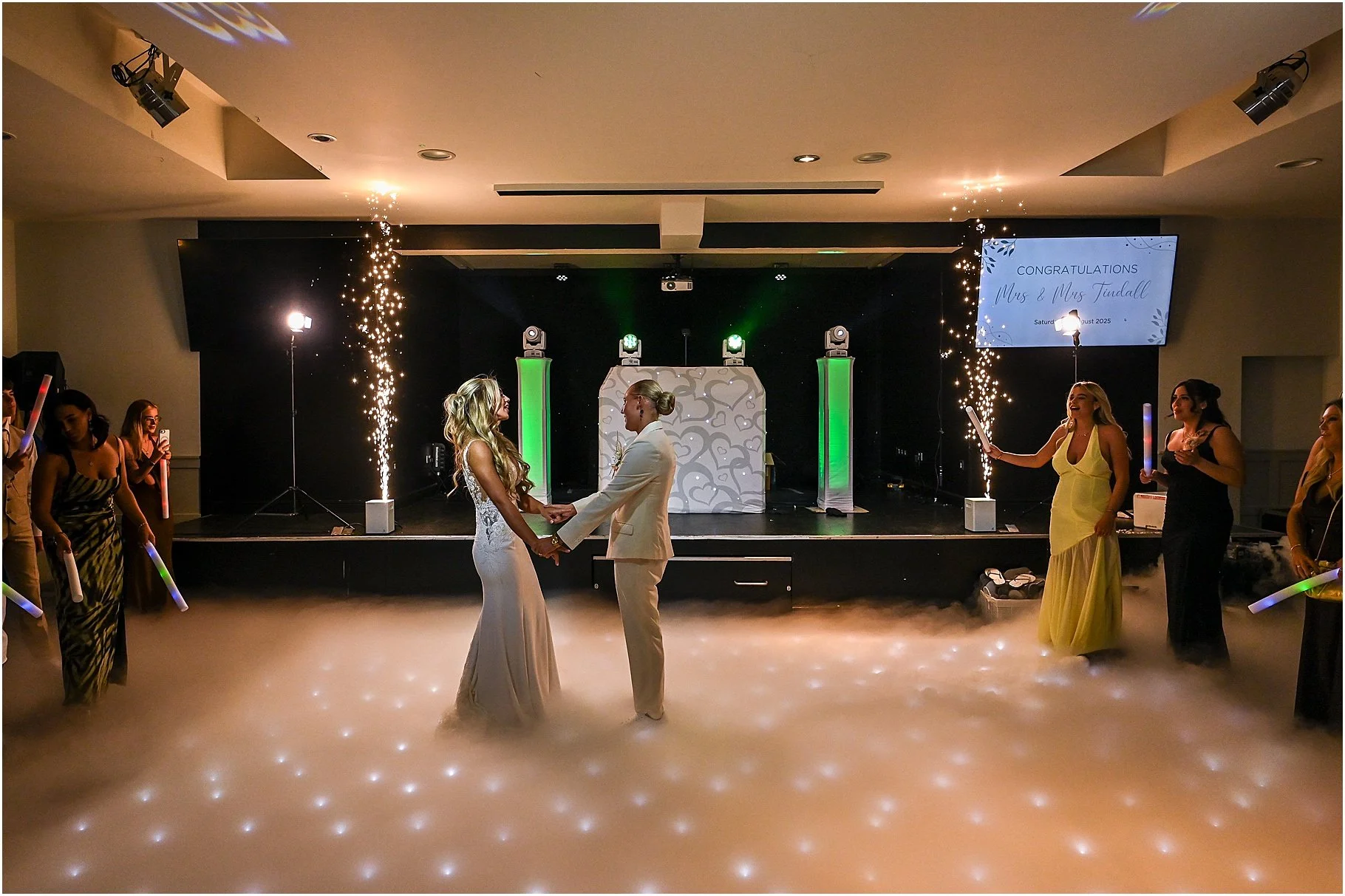ribby-hall-lesbian-wedding_0090.jpg
