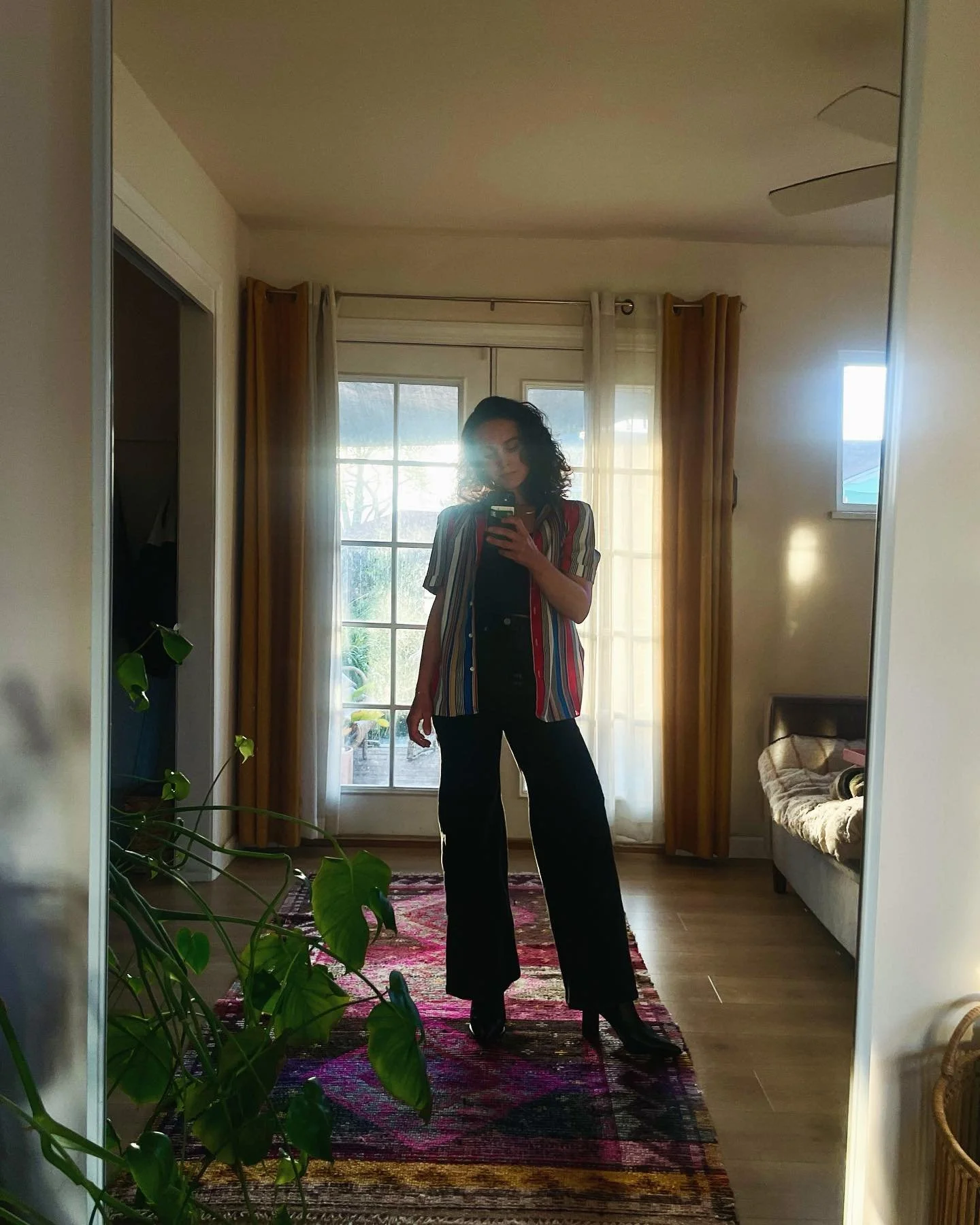 this Saturday 7/6! I am popping up at @prettypennyclothing with free styling services for the day - come plan that next date outfit and shop all the amazing vintage with me 🌞