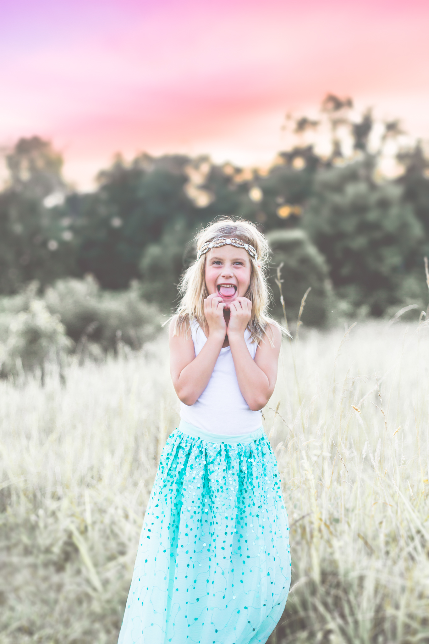  LITTLES $650 90-120 minute photo session at location(s) T.B.D. with one outfit change. Pricing includes session fee, 40+ thoughtfully edited high resolution digital images with full print release and personal viewing collection. 