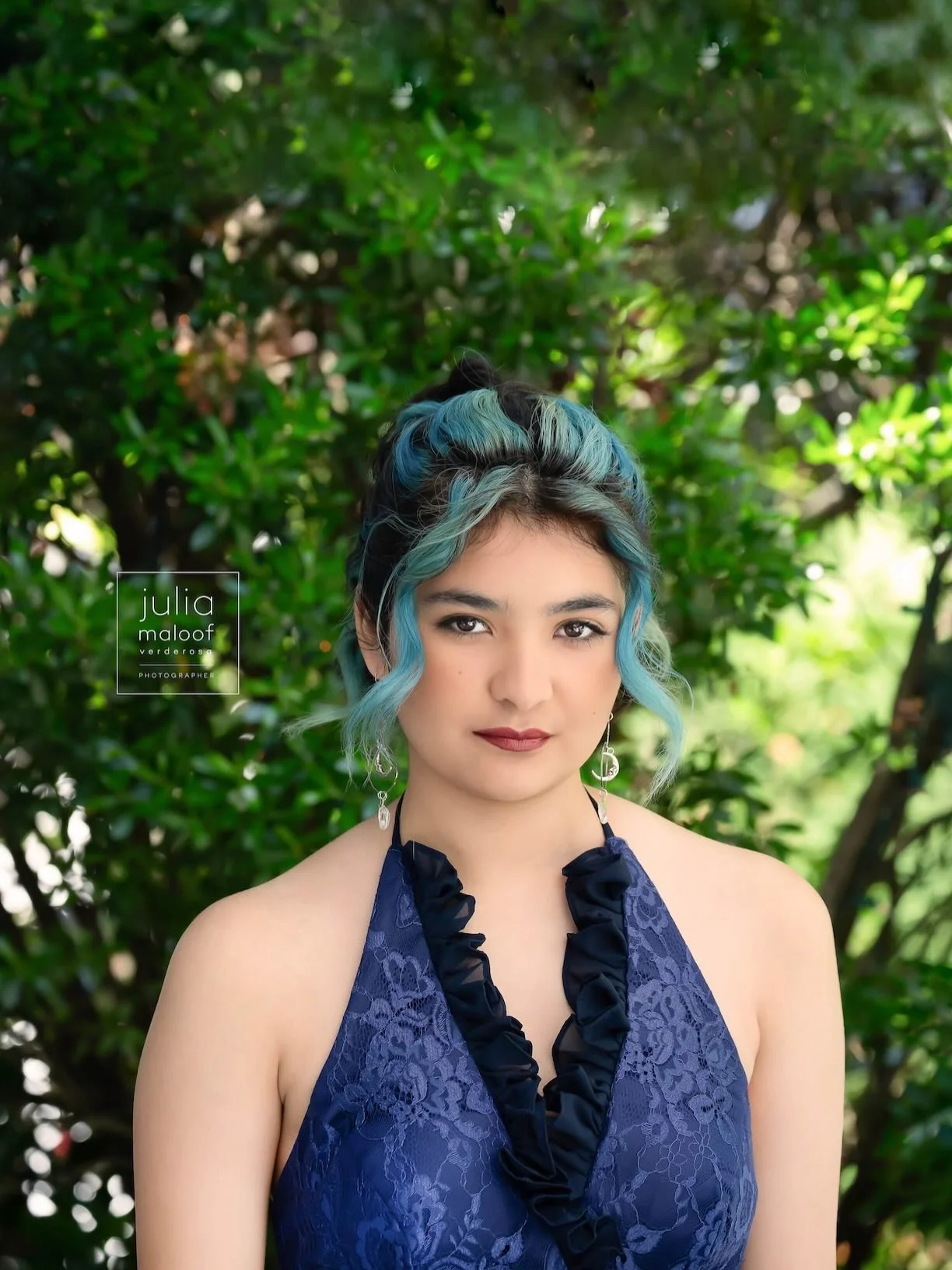 🌸Prom 2026. It's fun to get ready with friends🌸

🩷Milestone moments coming in fast. 

💄make-up by @lynyourface 

#june #milestone #promnight #earlysummer #juliamaloofverderosaphoto