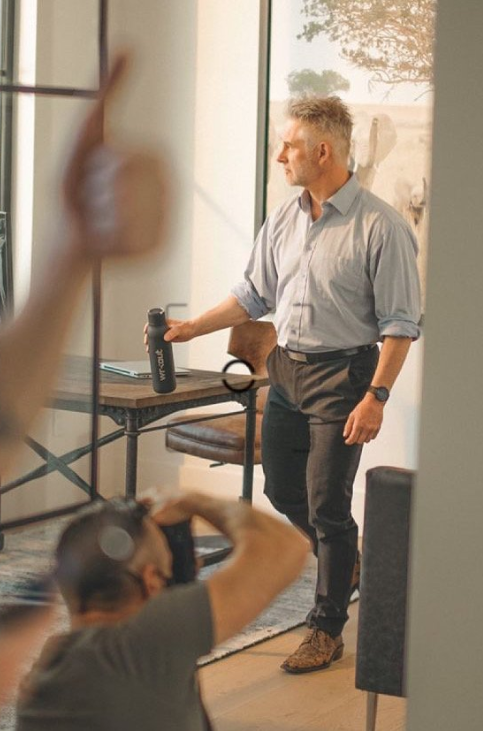 Michel Duran | French Actor Model Producer | Workout at a desk.png