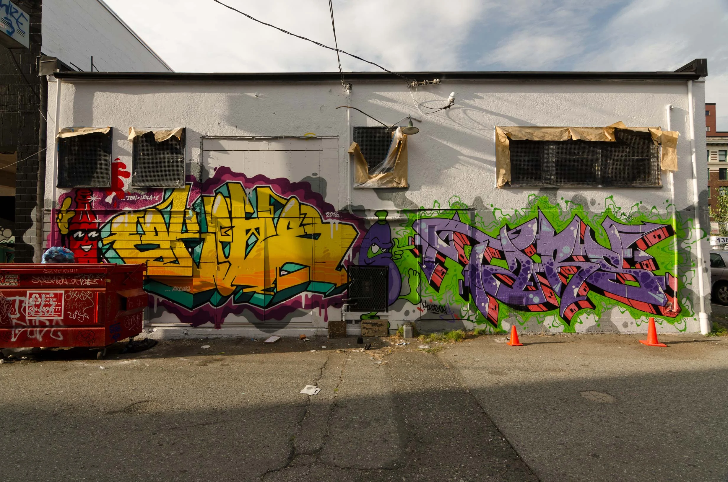 Akews (L) | Tars (R)