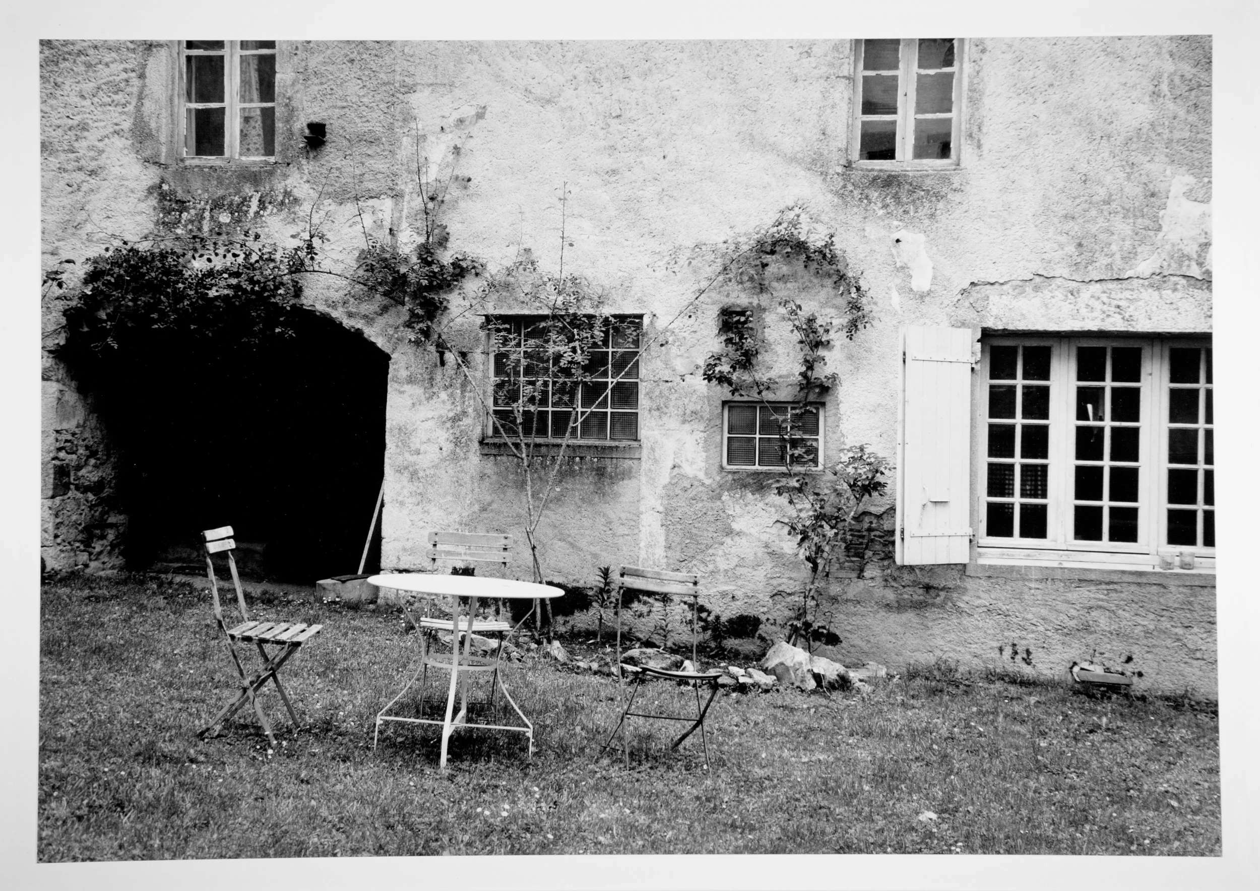 France---Courtyard---KM1_6354.jpg
