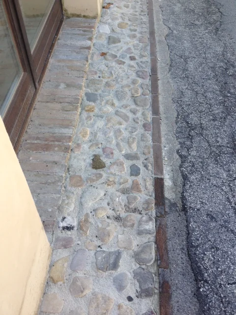 47a8d-pavingfromitaly08arterralandscapearchitects.jpg