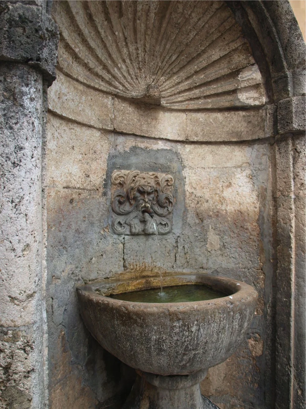 9842f-italianfountains-page5.jpg
