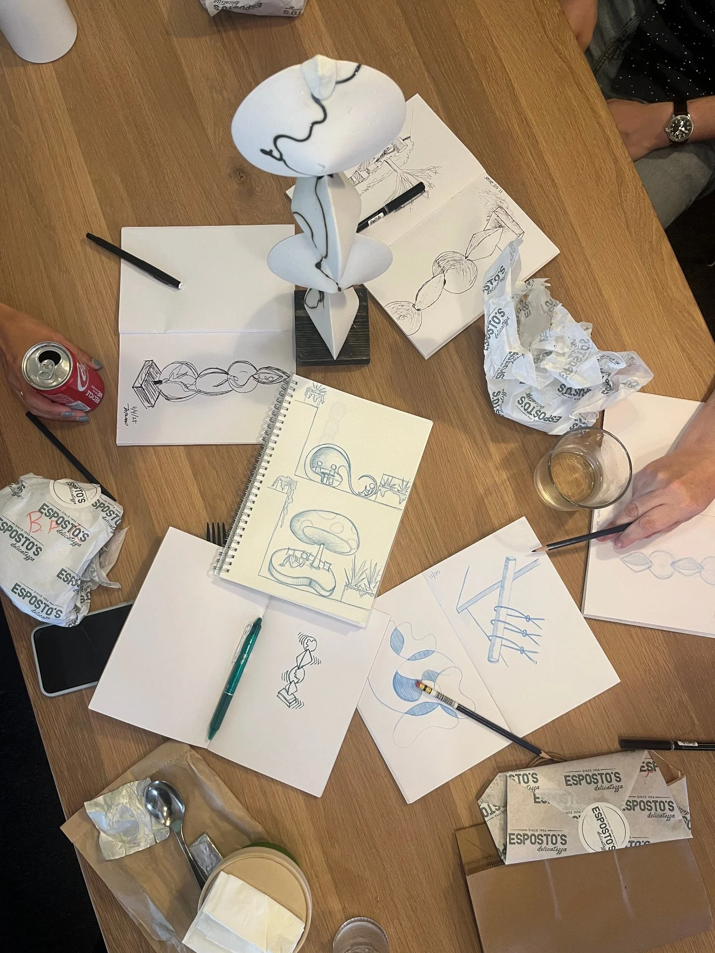 Still life sketching with the #arterrateam and our favorite activity #sketchywednesday 

#landscapearchitecture
#handrawing #keepingitloose