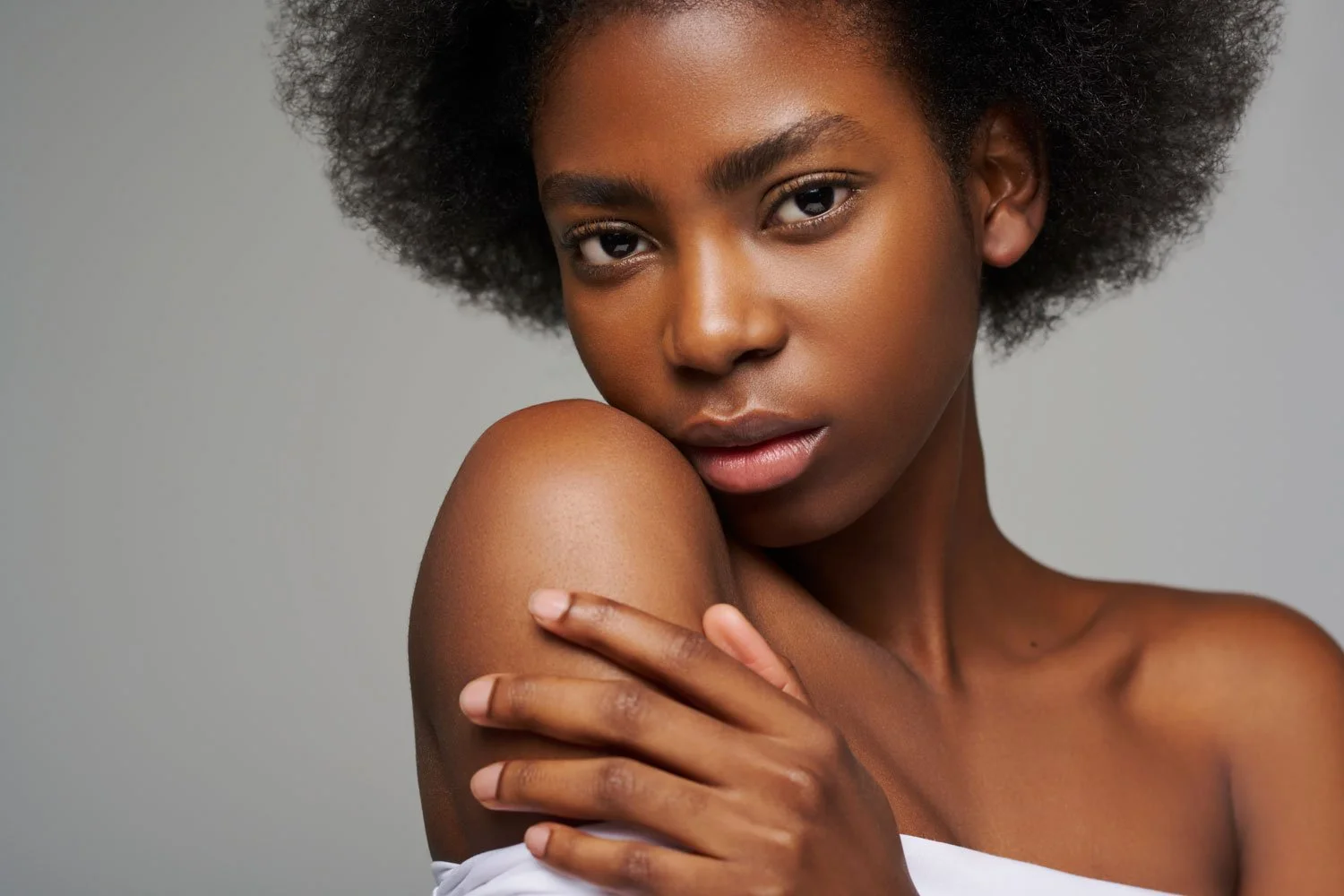 20230414_SkinBeautyParisNadicha30123R.jpg