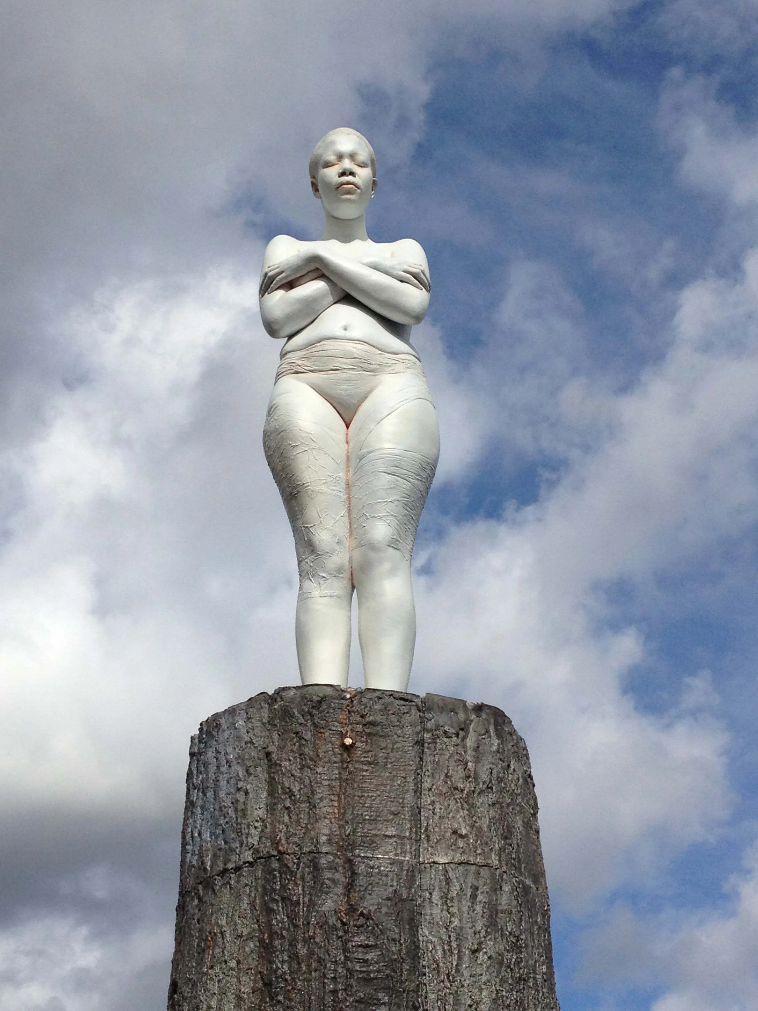 Overseer - 13’1 X 18 X 14 in cast aluminum and bronze (2012) at Frederik Meijer Gardens & Sculpture Park