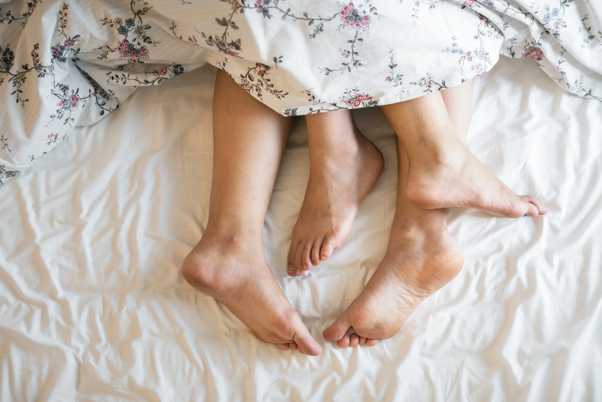ELITE DAILY | Is It Normal To Prefer Sleeping In Separate Beds?