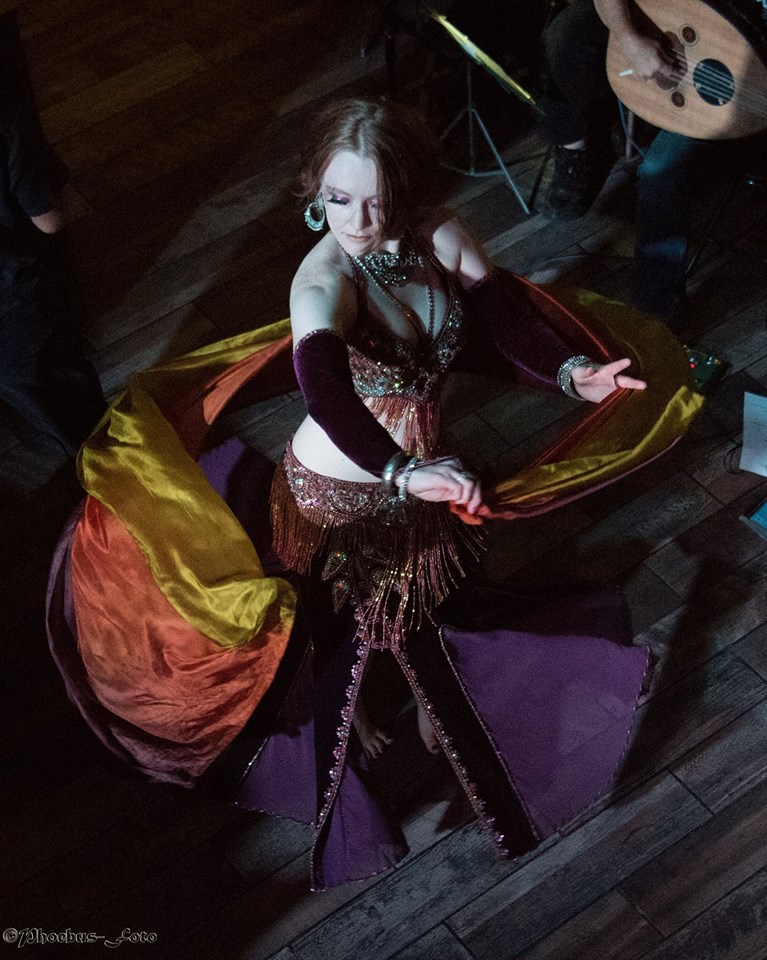 By Phoebus-Foto , Elise performs with Michael Beach's Arabesque'