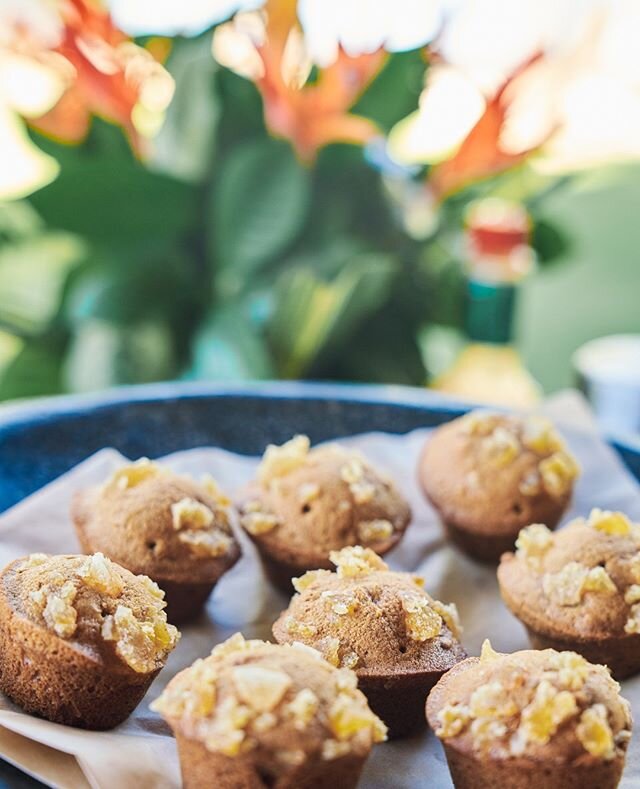 Good morning from the islands! Freshly baked papaya and ginger muffins to start the day 💛 Photo by @cparkphoto