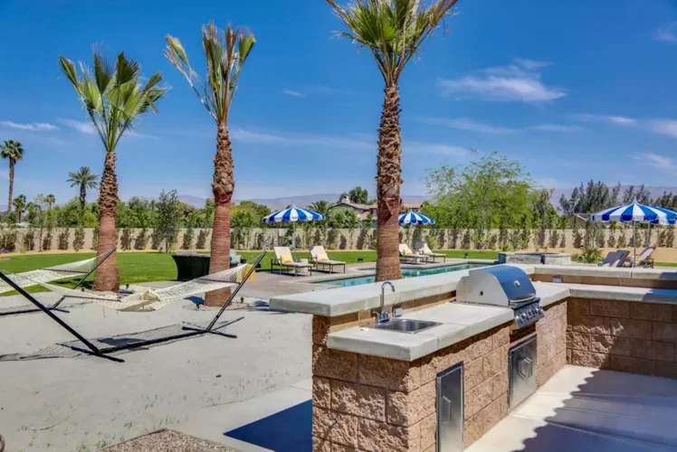 STRUT Oasis 7Bed Details-43.jpg