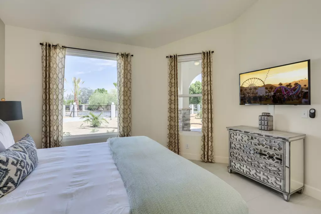STRUT Oasis 8 Bedroom_27.png