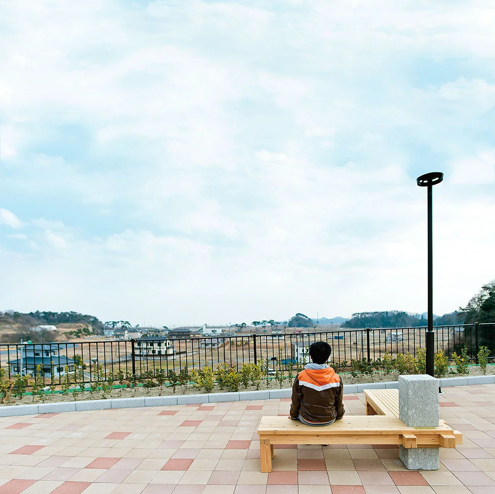 02_bench_2.jpg