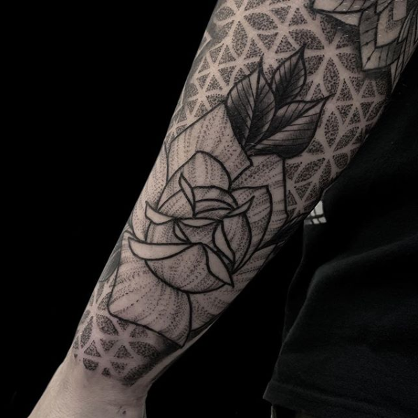 dotwork-rose-tattoo.PNG