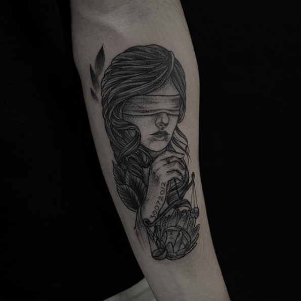 girl-tattoo.PNG