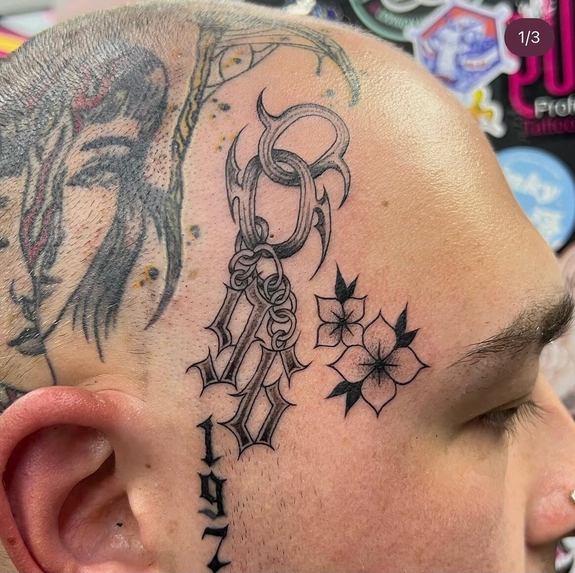 ⛓️ Beautiful fine line work by @chalida.tattoo ⛓️ Book now with @chalida.tattoo via the &lsquo;book now&rsquo; button in our bio! 🌸