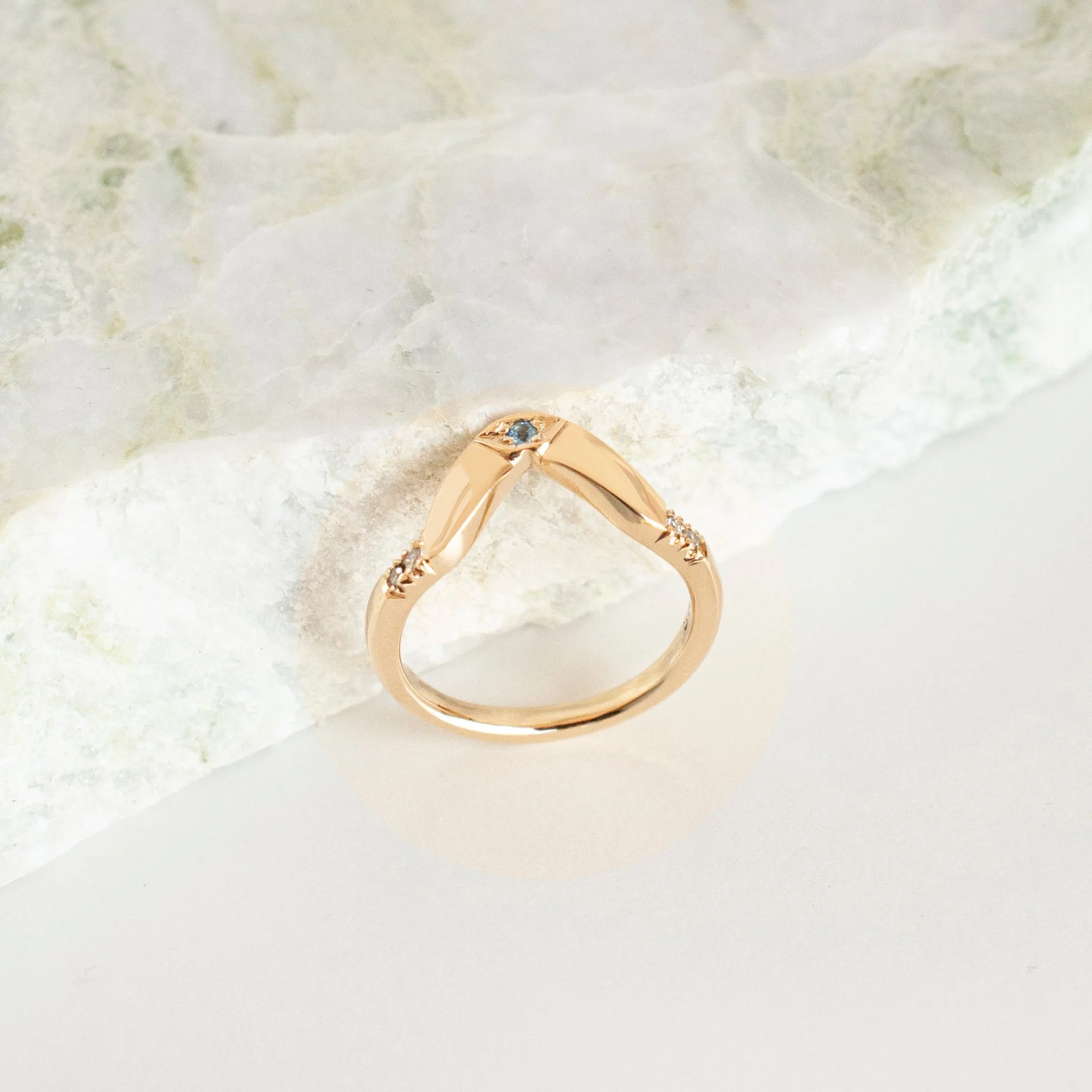 Yellow-gold-and-Aquamarine-yellow-gold-ring-angle-view.jpg