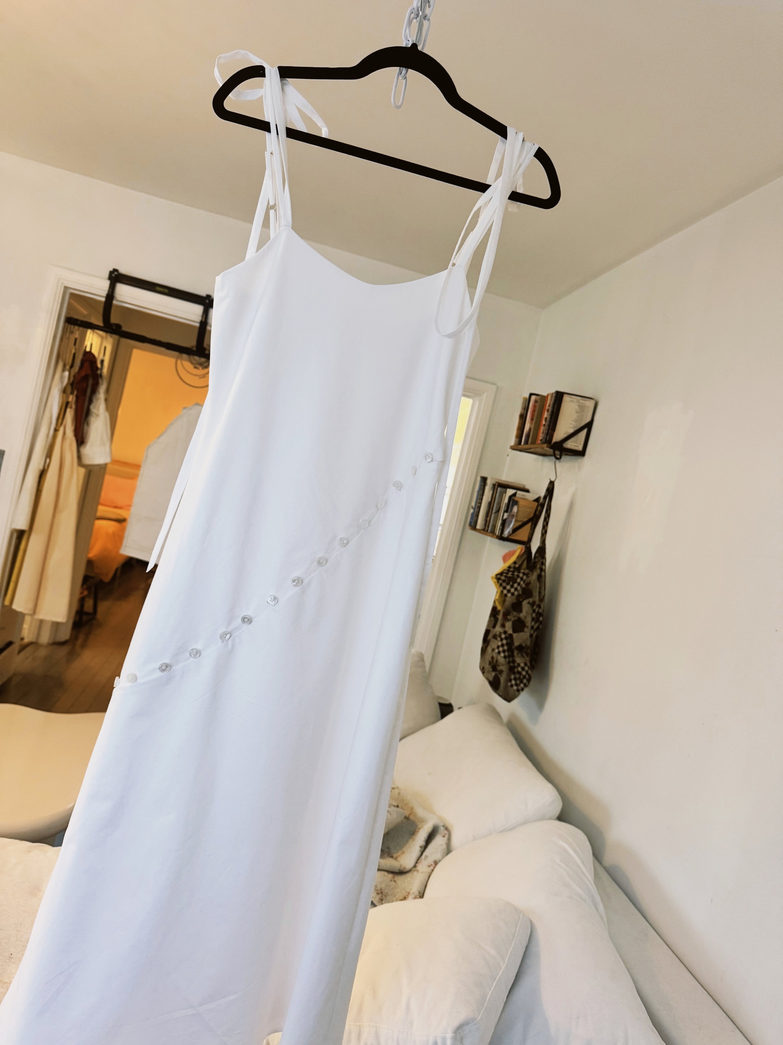 Yasmine Hanging.jpg