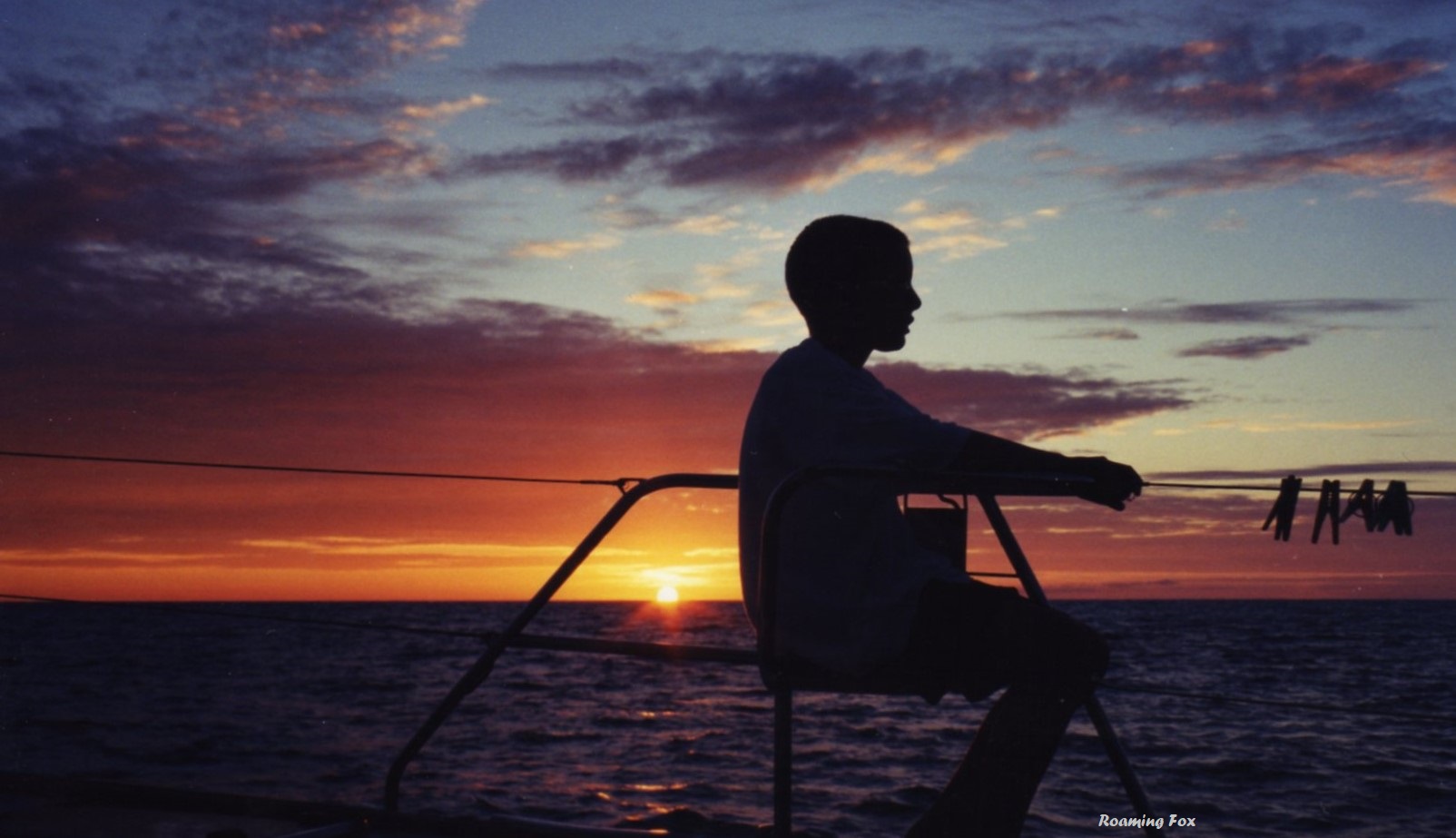 Sunset silhouette Comoros.jpg