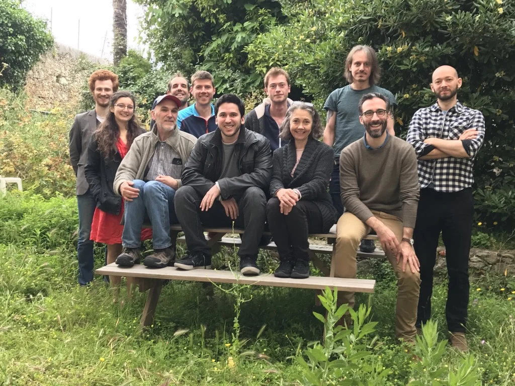 The two teams for a common lab picture !
