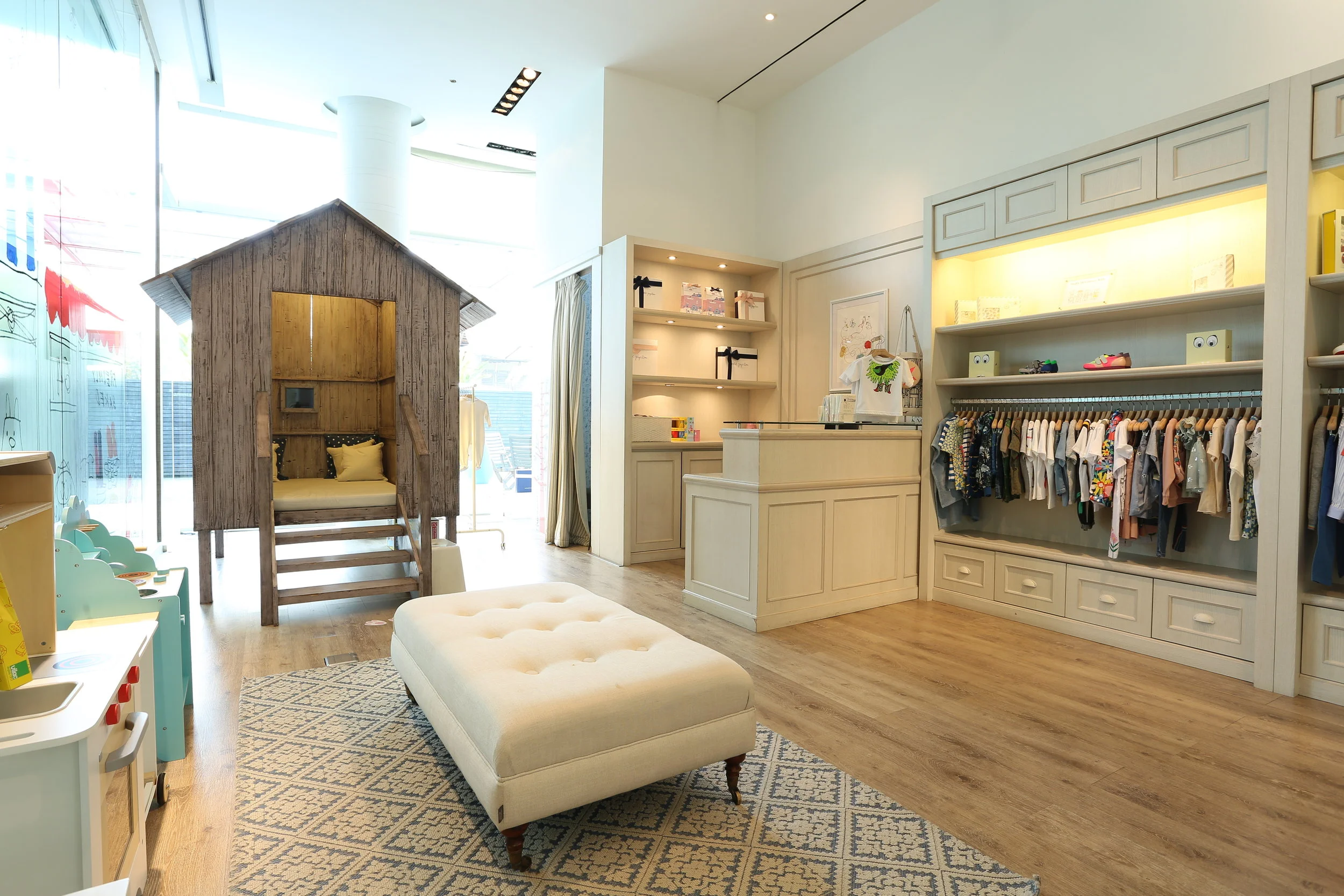 Petit Papilon, Kemang