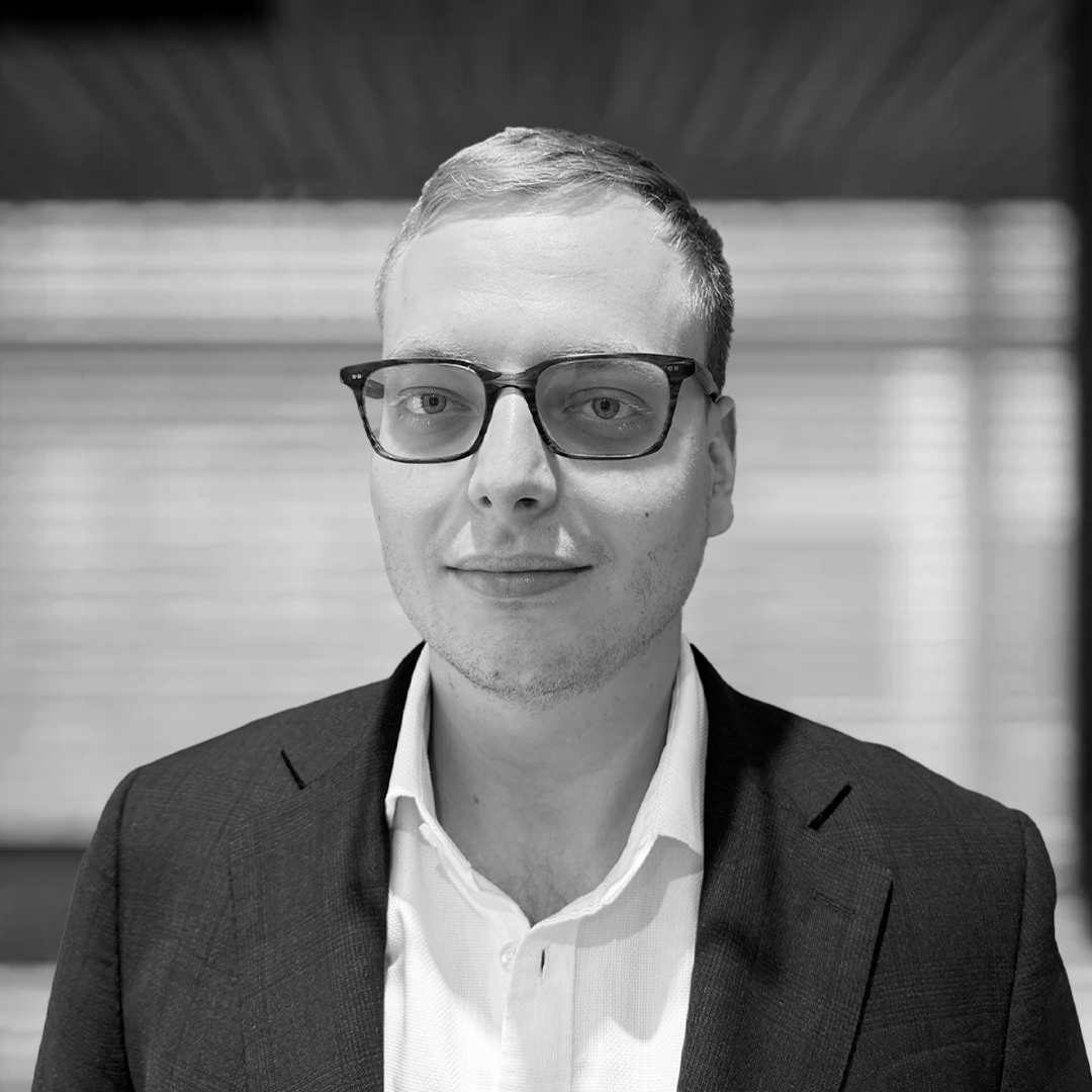 Balazs Czigány | Analyst