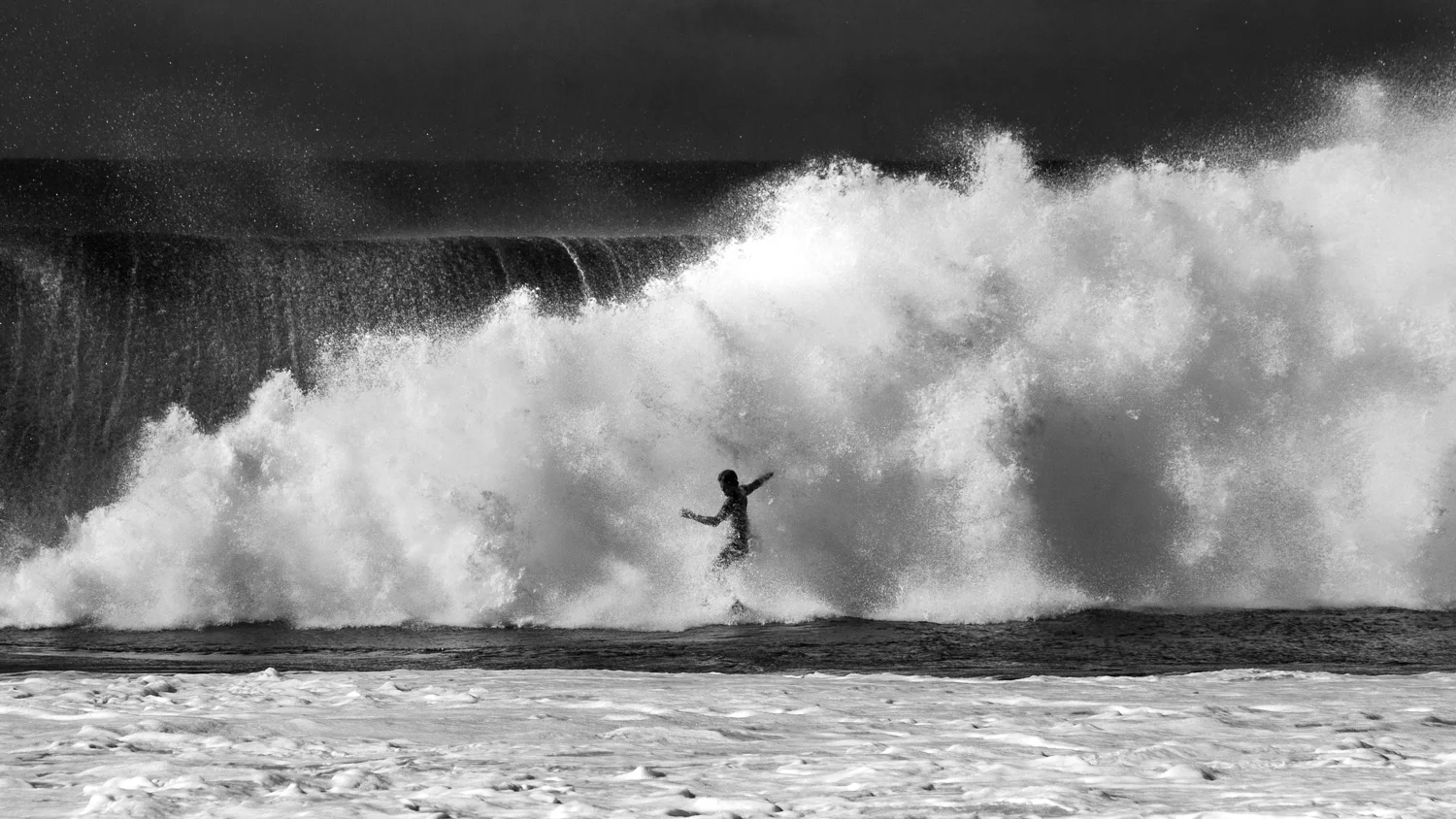 Oahu Pipeline Surfing by Nick DuPlessis Photography
