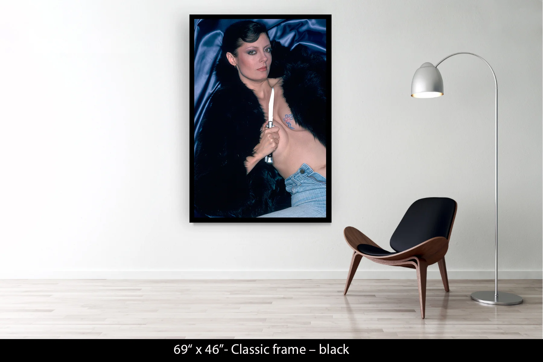 69"x46" | Classic Frame Black