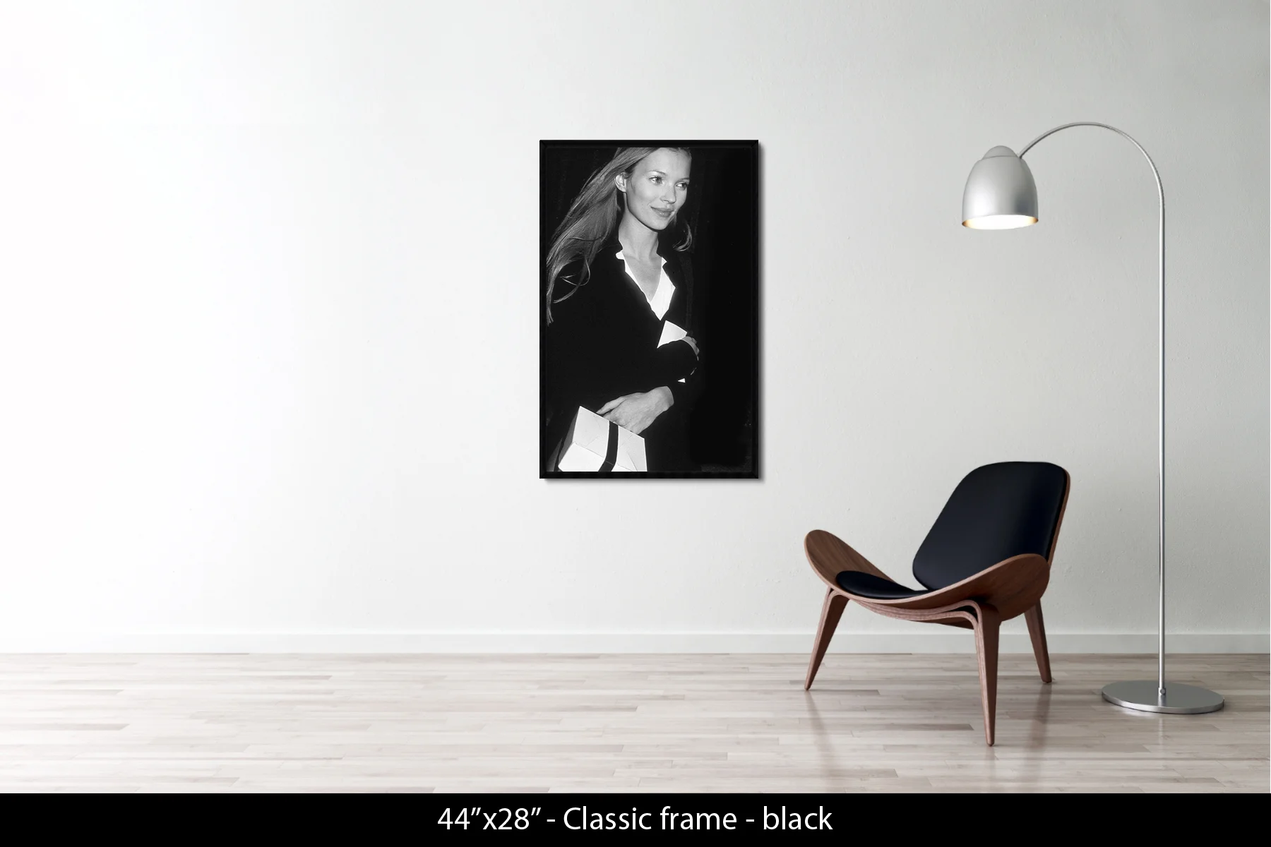 44"x28" | Classic Frame Black