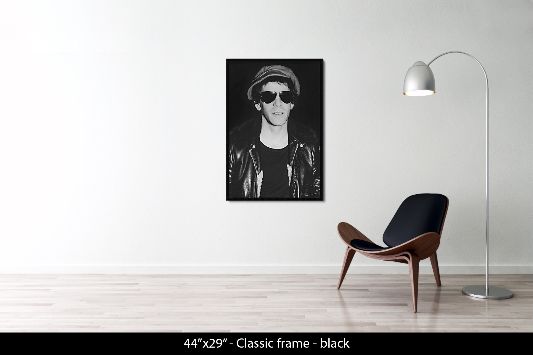 44"x29" | Classic Frame Black