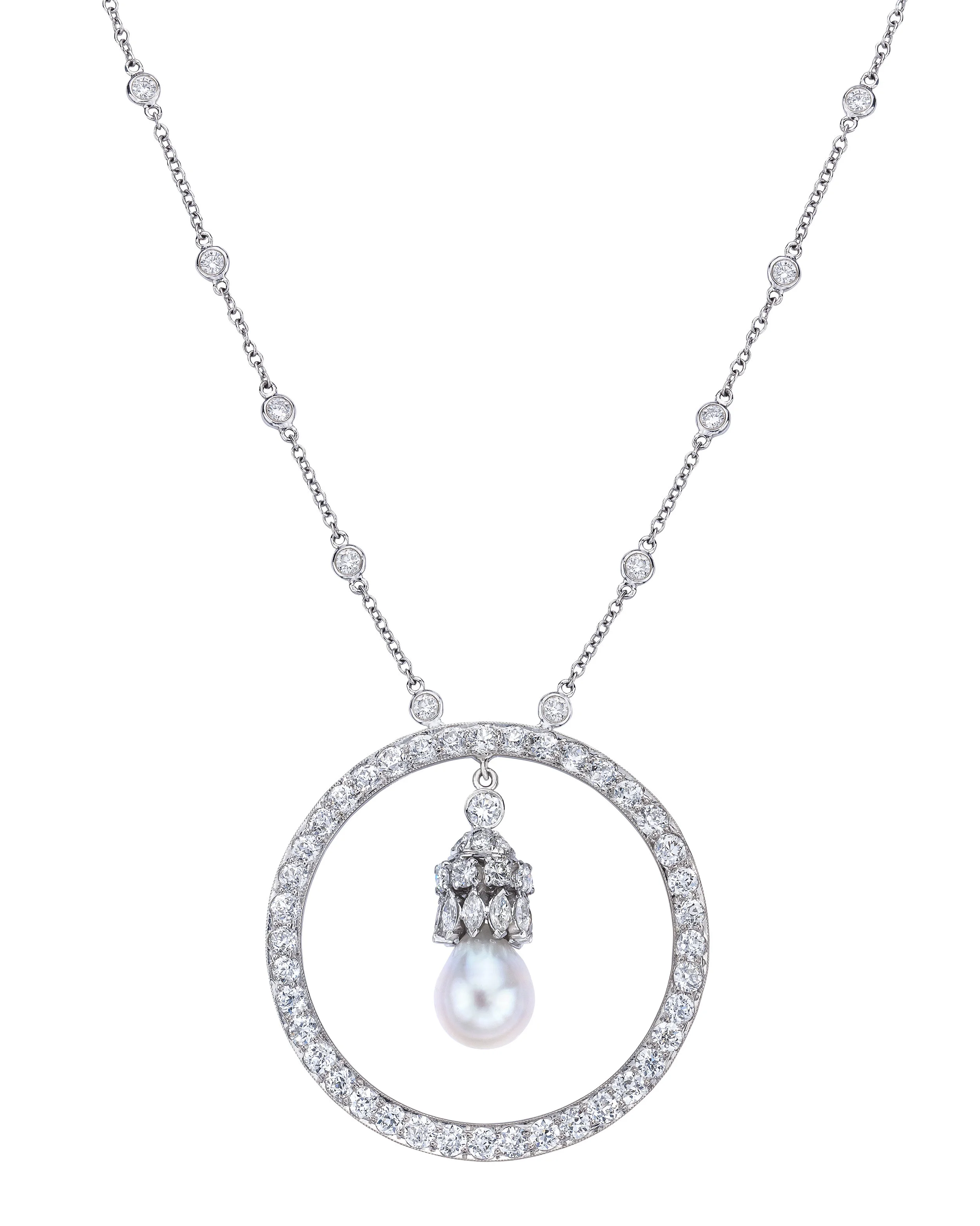 Floating Pearl Necklace Close up.jpg