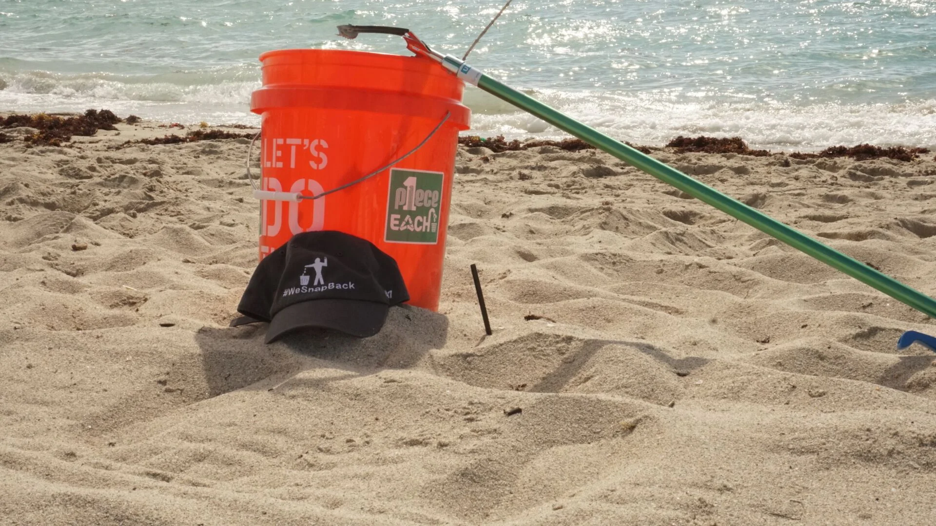 buckets hat.jpg