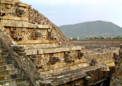 W2-0037-Teotihuacan-Temple-of-Quetzalcoatl-500x352.jpg