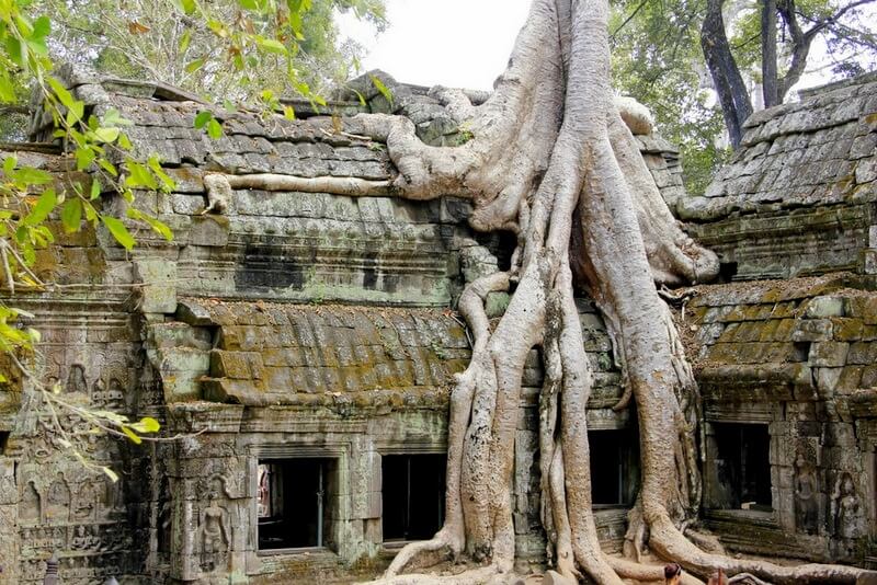 1-AngkorArhelogicalPark-Cambodia.jpg