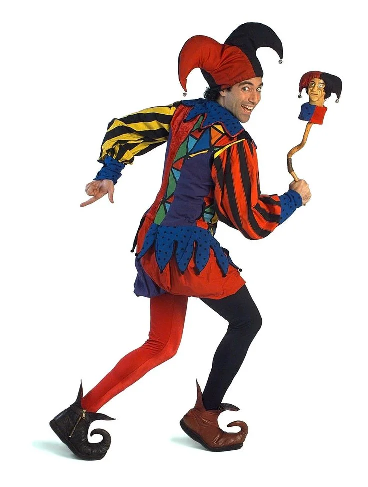 057f4d3a26a47d05d6e860694aabba5d--court-jester-knight-party.jpg