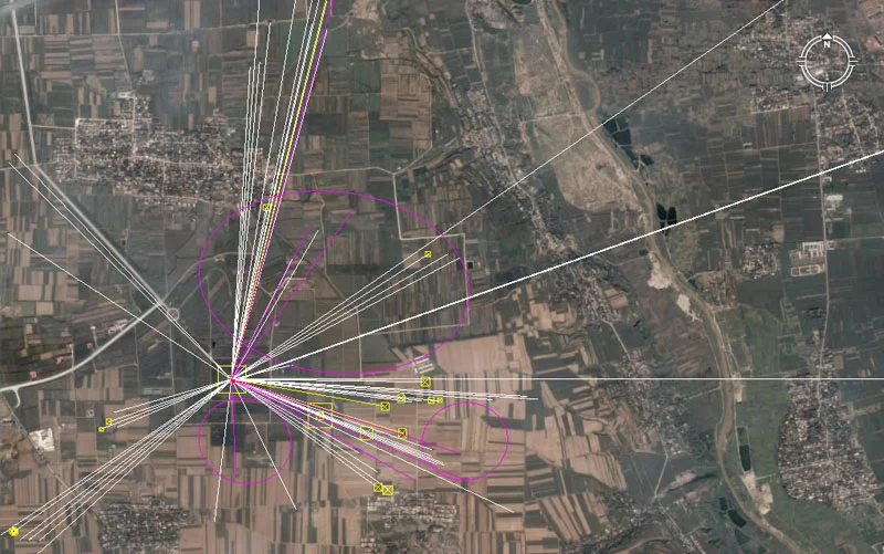 Image shows direction lines to nearby Chinese pyramids.