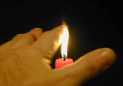 candle-hand-r.jpg