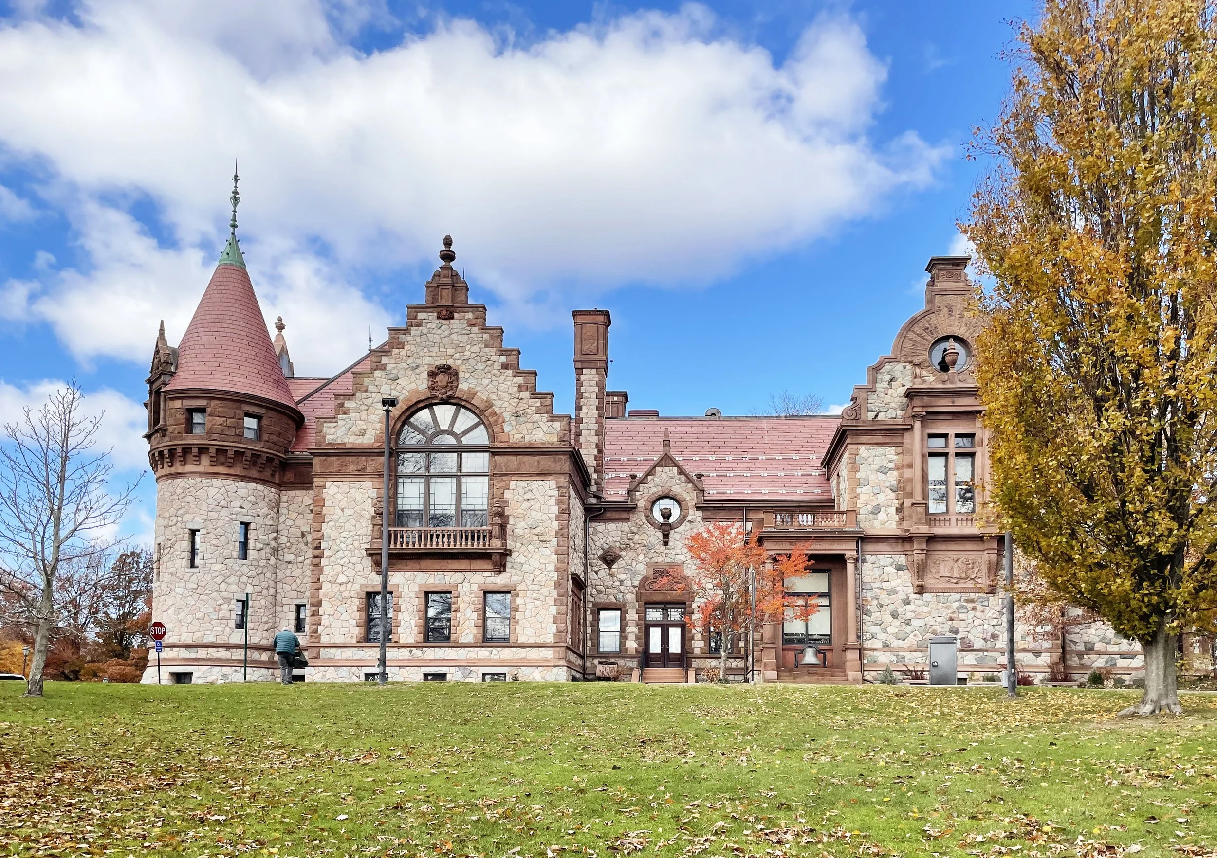 Wellesley Town Hall