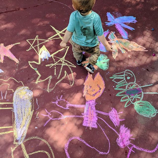 Happiness is opening a brand new box of sidewalk chalk.

#preschoolart #preschool #handsonlearning #homeschool #sidewalkchalk